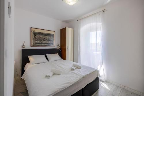 Split Central City Apartment