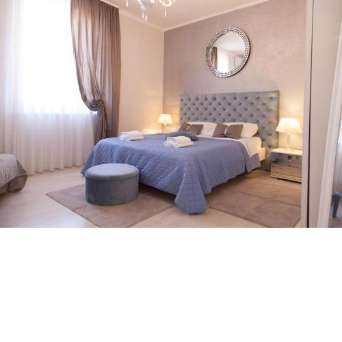 Split Dreams Apartment