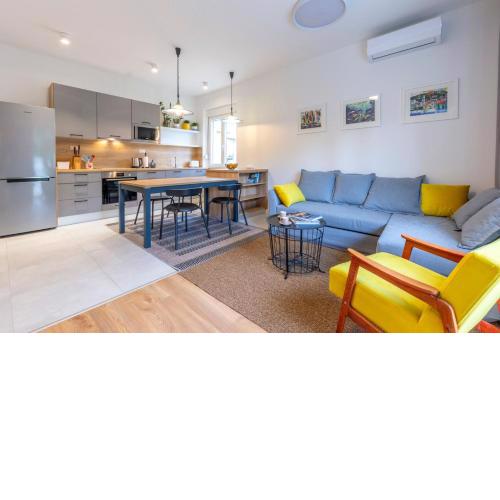 Split Luxury Suite