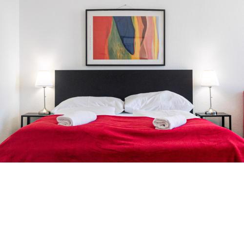 Standard 2BR Apt. Near Downtown