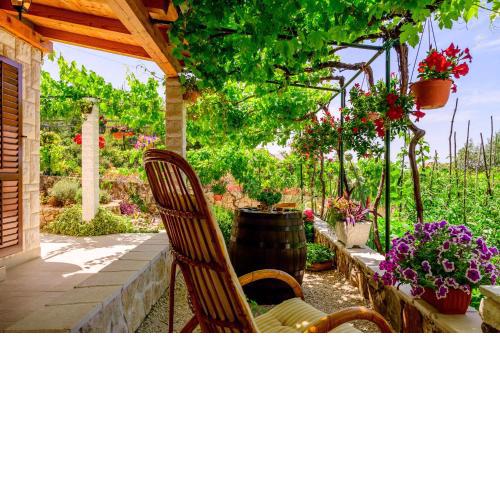 Stone House Apartment