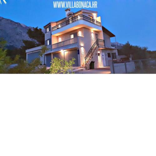 Stone House Bonaca