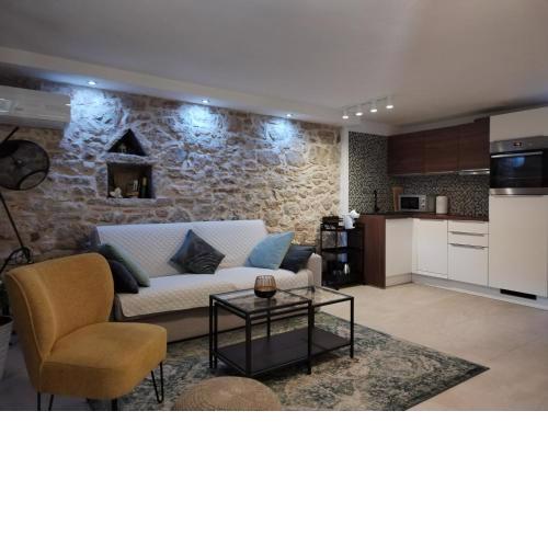 Stone house, Svirče, Hvar