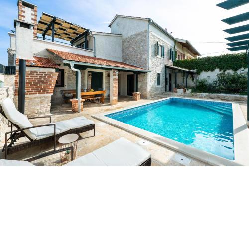 Stone Villa Mia with pool