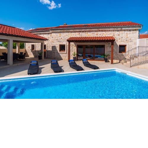 Stone villa Miandri