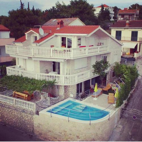 Stonehouse with swimming pool Villa Anita