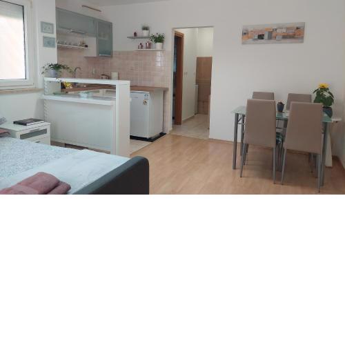 Studio 7even Ground Floor