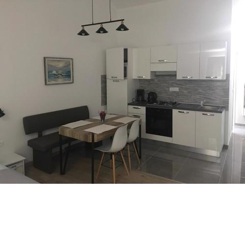 Studio apartman Dado