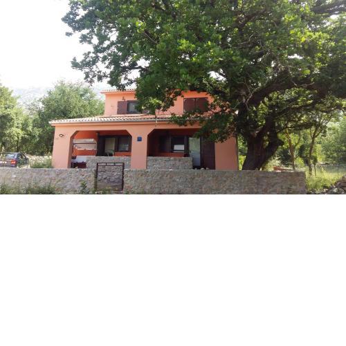 Studio apartman Hrast