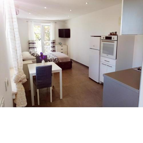 Studio apartman Iva