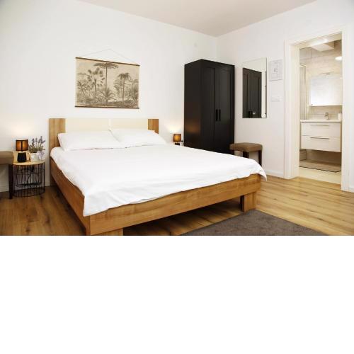 Studio Apartment Gea - Peaceful & Quiet - Queen Bed, Modern, Parking