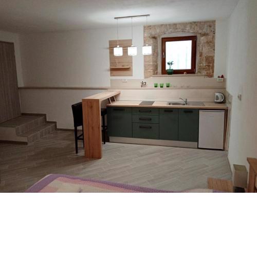 Studio apartment Iva