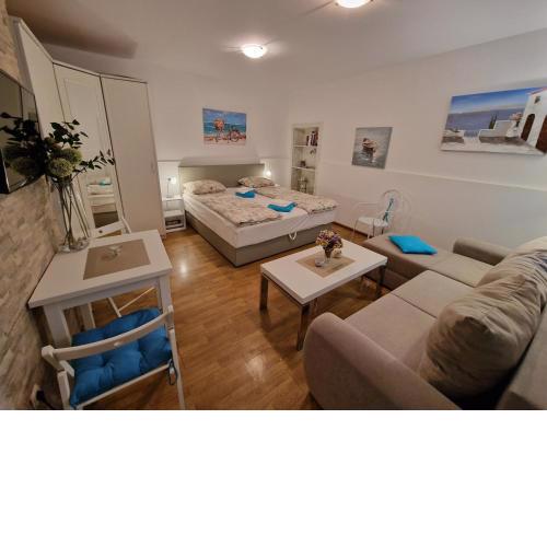 Studio Apartment LIMONA