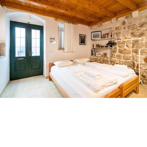 Studio Apartment Pupa