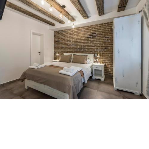 Studio Apartments Insula