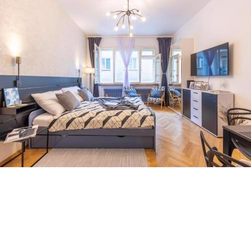 Studio at Wenceslas Square by Prague Days