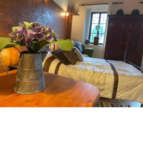 Studio Colonial