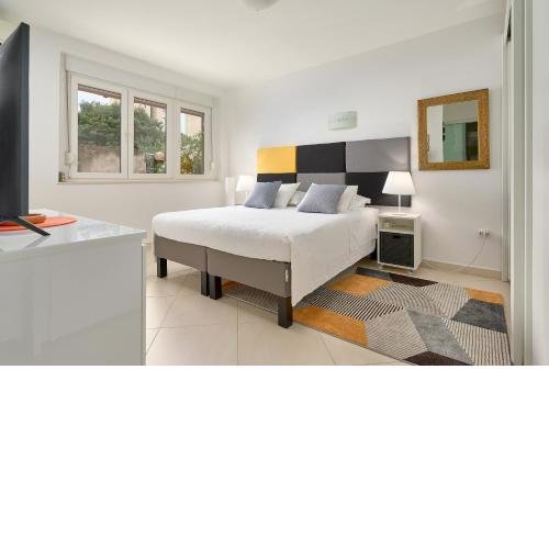 Studio Seven minute walk to Old town