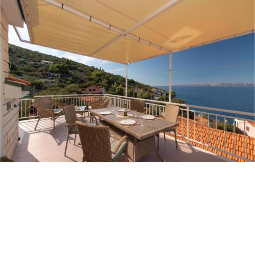 Stunning Apartment In Blato With Kitchen