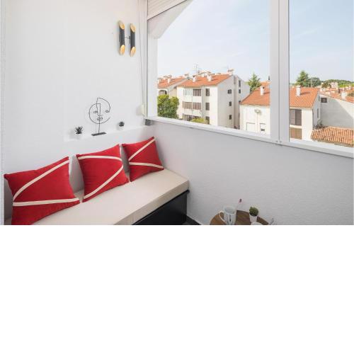 Stunning Apartment In Cervar Porat With Kitchen