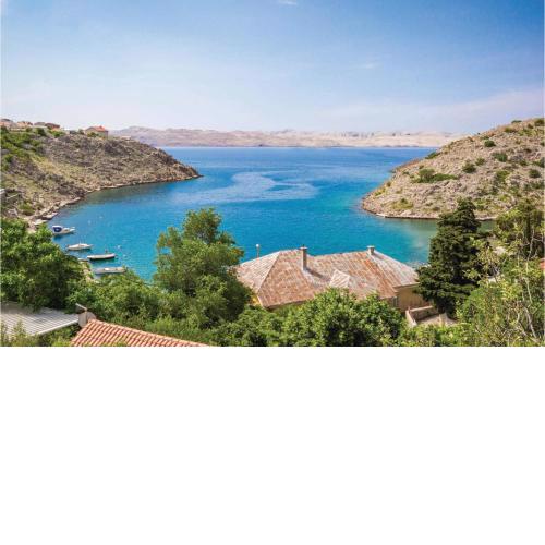 Stunning Apartment In Cesarica With Wifi