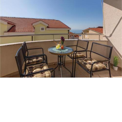 Stunning Apartment In Makarska With Wifi