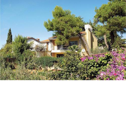 Stunning Apartment In Pula With Wifi