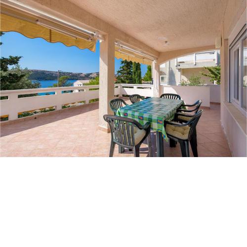 Stunning Apartment In Stara Novalja With Wifi