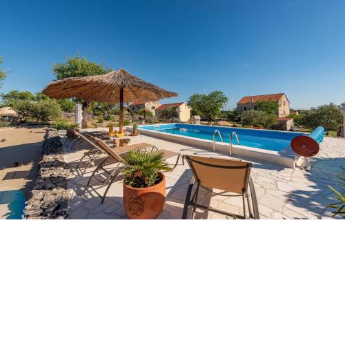 Stunning Home In Gornje Ceranje