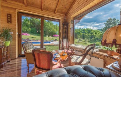 Stunning Home In Gospic With Wifi