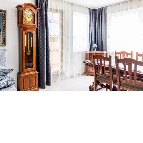 Stunning Home In Lokvicici With Jacuzzi
