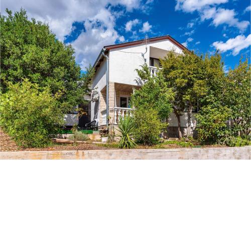 Stunning Home In Maslenica With Kitchen
