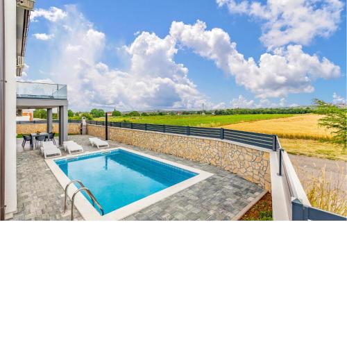 Stunning Home In Pula With Outdoor Swimming Pool