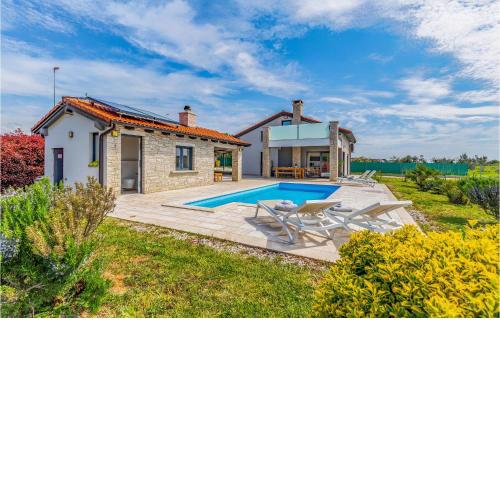 Stunning Home In Pula With Outdoor Swimming Pool