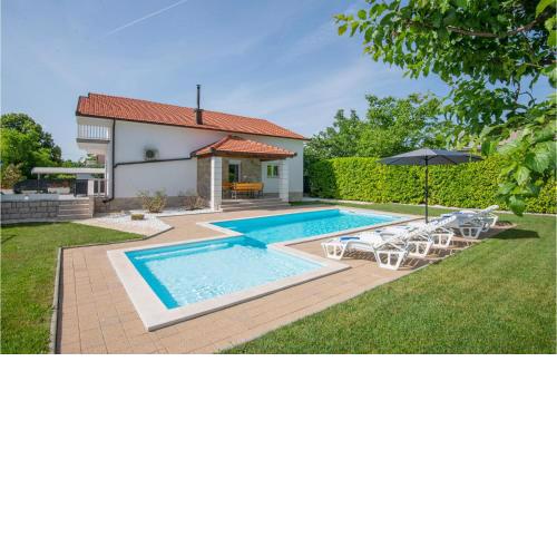 Stunning Home In Vinjani Donji