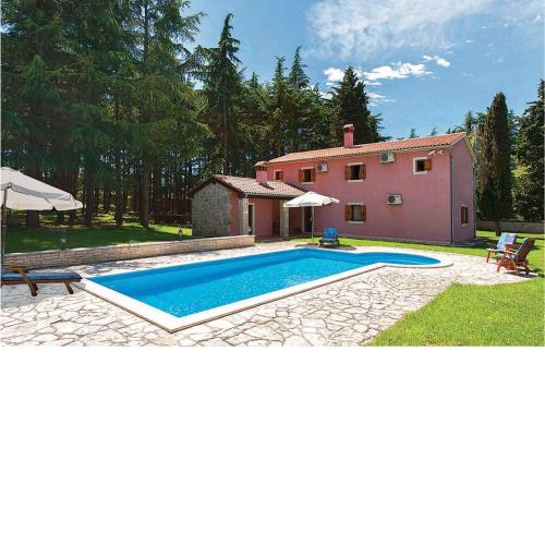Stunning Home In Vrsar With Kitchen
