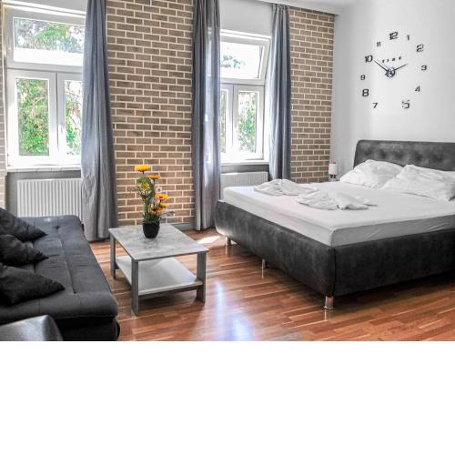Stylish 1-BR Apartment in Vienna's Simmering Area
