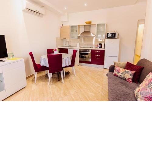 Stylish apt Marta, private parking,BBQ in Stobreč