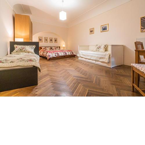 Stylish Studio at Lesser Town, Charles Bridge 3min by walk
