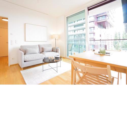 Suite in High-rise on the Danube