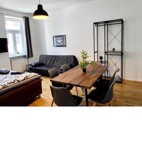 Sunny apartment with 1 balcony