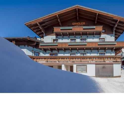 Sunny flat in Mittersill near the ski area