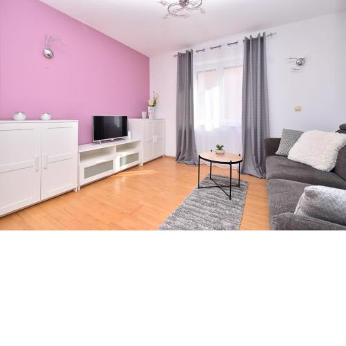 Sunny Garden Šibenik, cozy apartment near old town