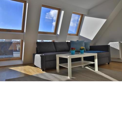 Sunny Penthouse with Terrace. Great View! DG2