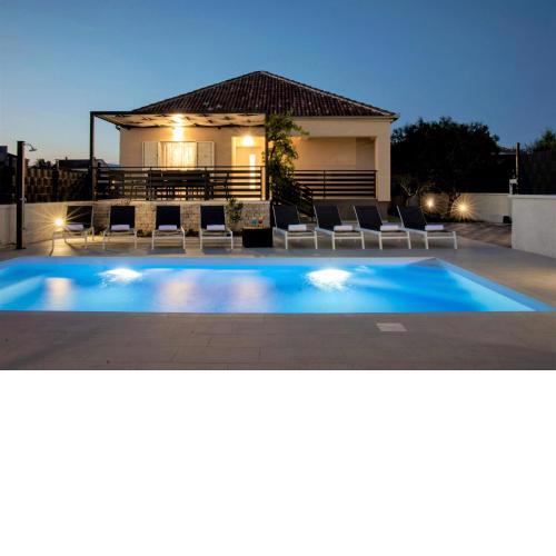 SUNRISE RESIDENCE