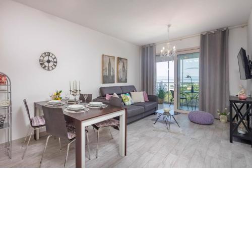 Sunset Apartment Ami - Happy Rentals