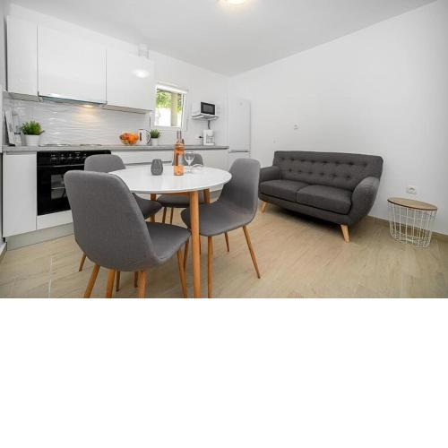 Sunshine Apartment Sovlje