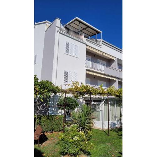 Sunshine Apartments Podstrana