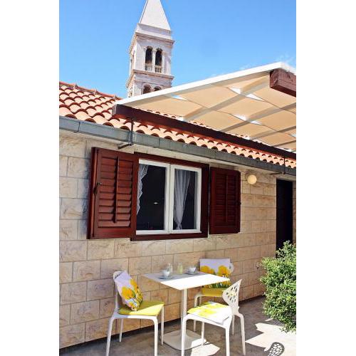 Supetar Apartment City Center
