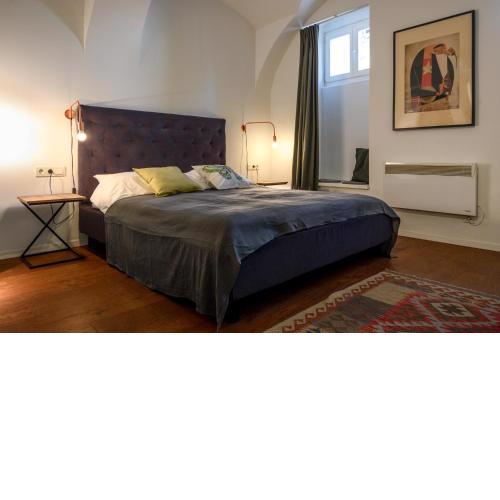 Swanky Old Town Apartment